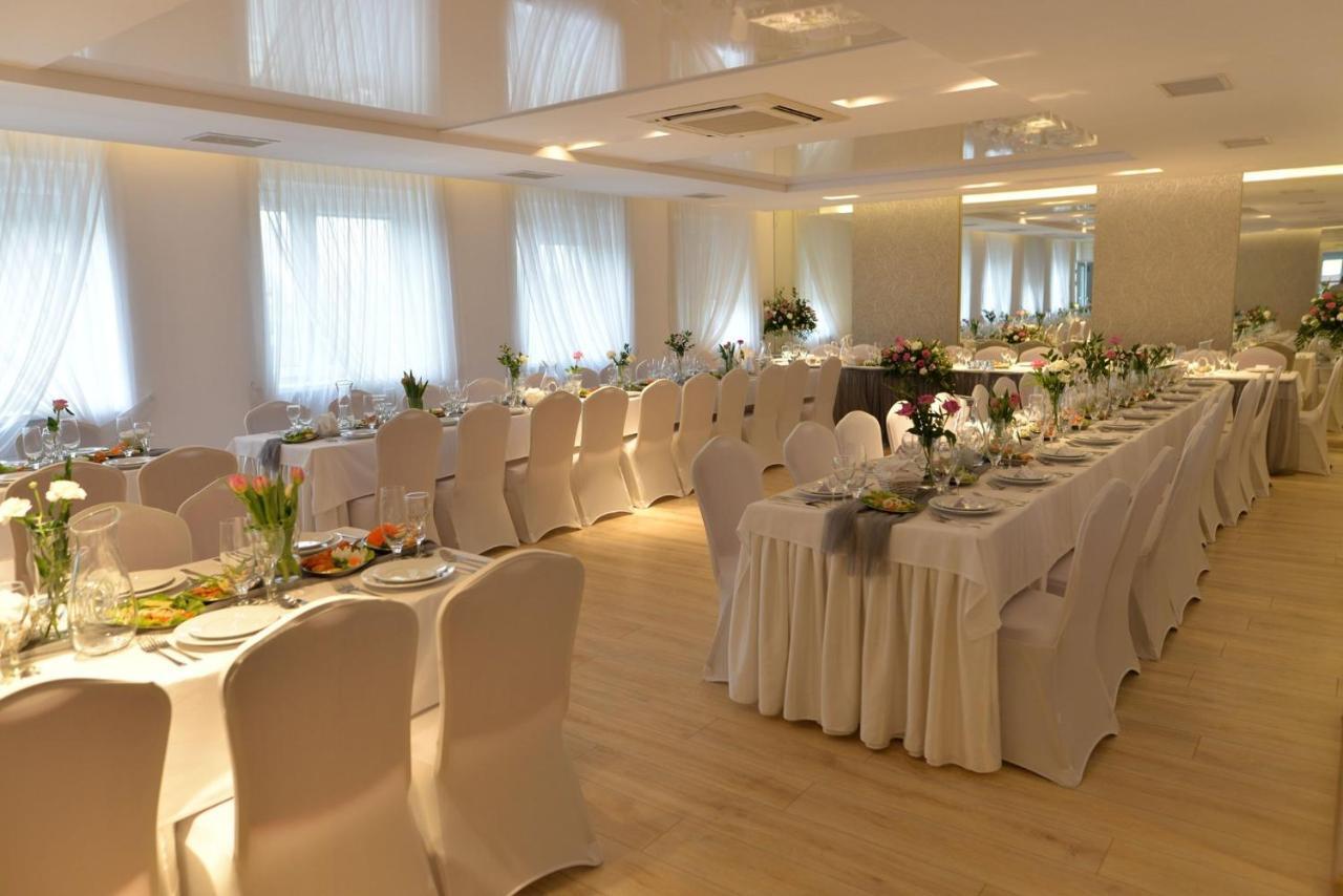 Villa Malva Łomianki 外观 照片